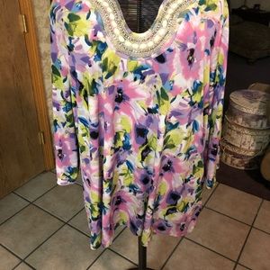 STUNNING SUSAN GRAVER 2X TOP